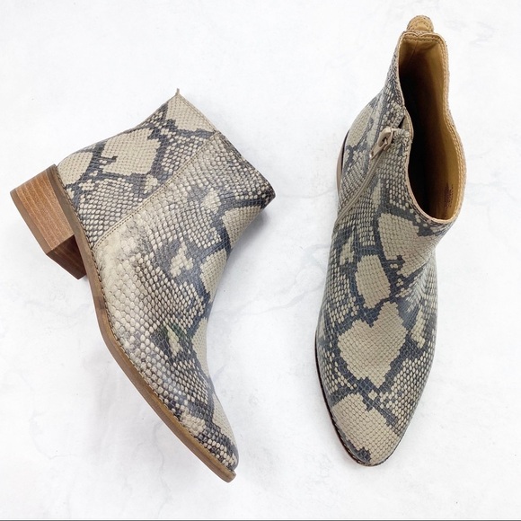 [Lucky Brand] Ankle Animal Print Leather Booties - Picture 5 of 6